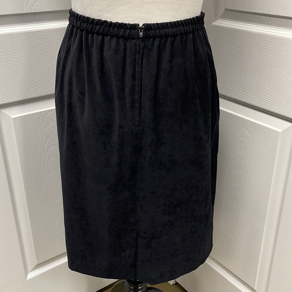Black Brushed Skirt Size 18 - Picture 2 of 9